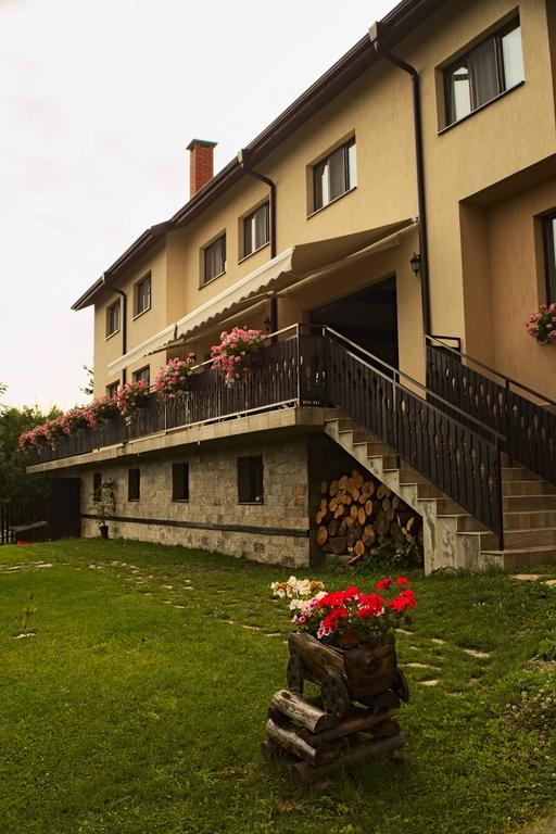 Miza Guest House Shtarkelovo Gnezdo Exterior foto